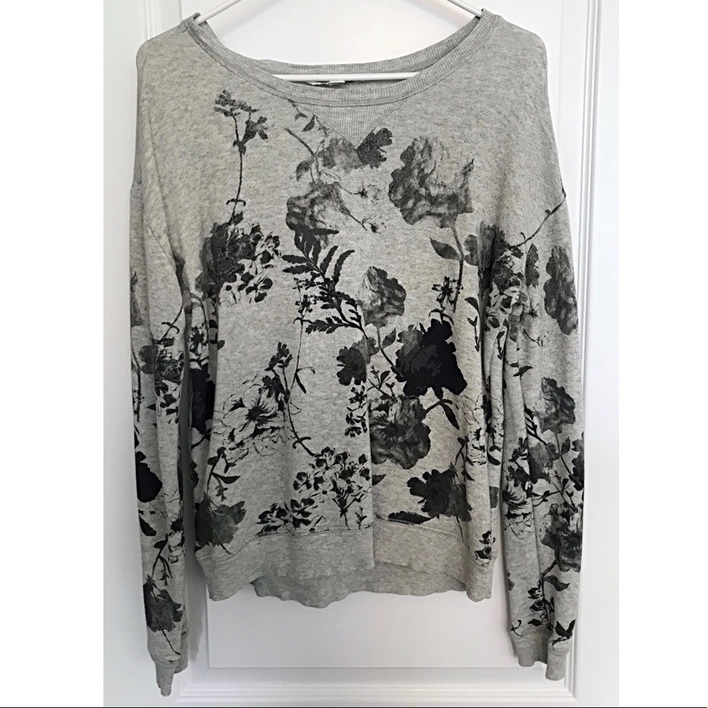 American Eagle Gray Floral Crew Neck